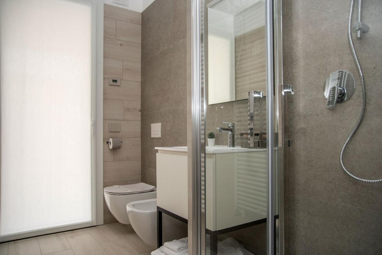 Camelot Red - Appartamenti เวโรนา ภายนอก รูปภาพ