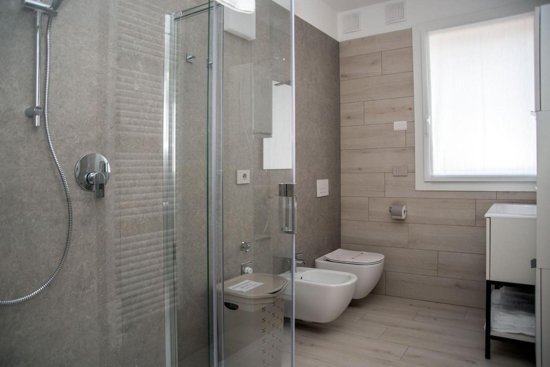 Camelot Red - Appartamenti เวโรนา ภายนอก รูปภาพ